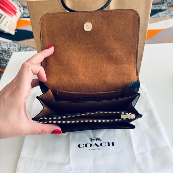 I only used one time and bought a beige one so I don’t want black anymore. - Picture 3 of 4